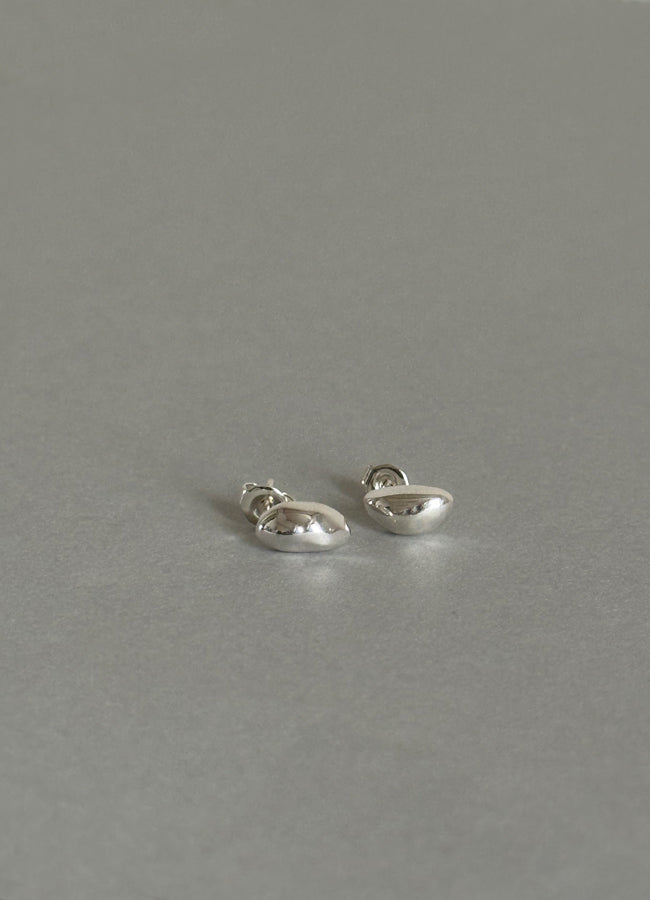 TTT msw 新品 ピアス silver 925 シルバー 日本製 ティー スタッズピアス (シルバー925) Teilen ユニセックス| whoseA (フーシー