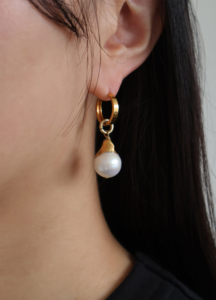 SALE パールドロップピアス Toii