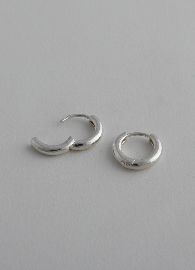 ニートフープピアス 15㎜(シルバー925) Teilen ユニセックス| whoseA