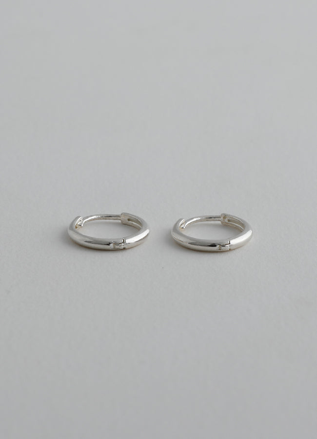 ニートフープピアス 10㎜ (SV) Teilen