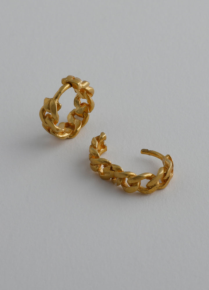 喜平チェーンミニフープピアス (SV.18KGP) Teilen