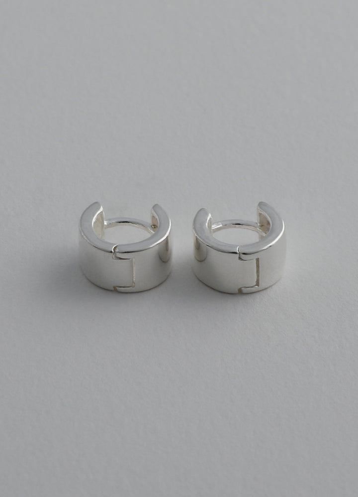 ロールミニフープピアス (SV、18KGP) Teilen