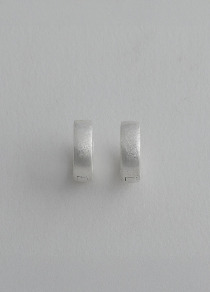 スパークルフープピアス (SV) Toii