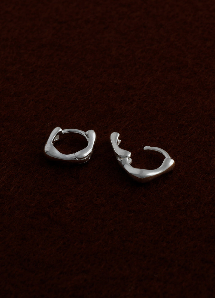 スクエアミニフープピアス8mm  Teilen