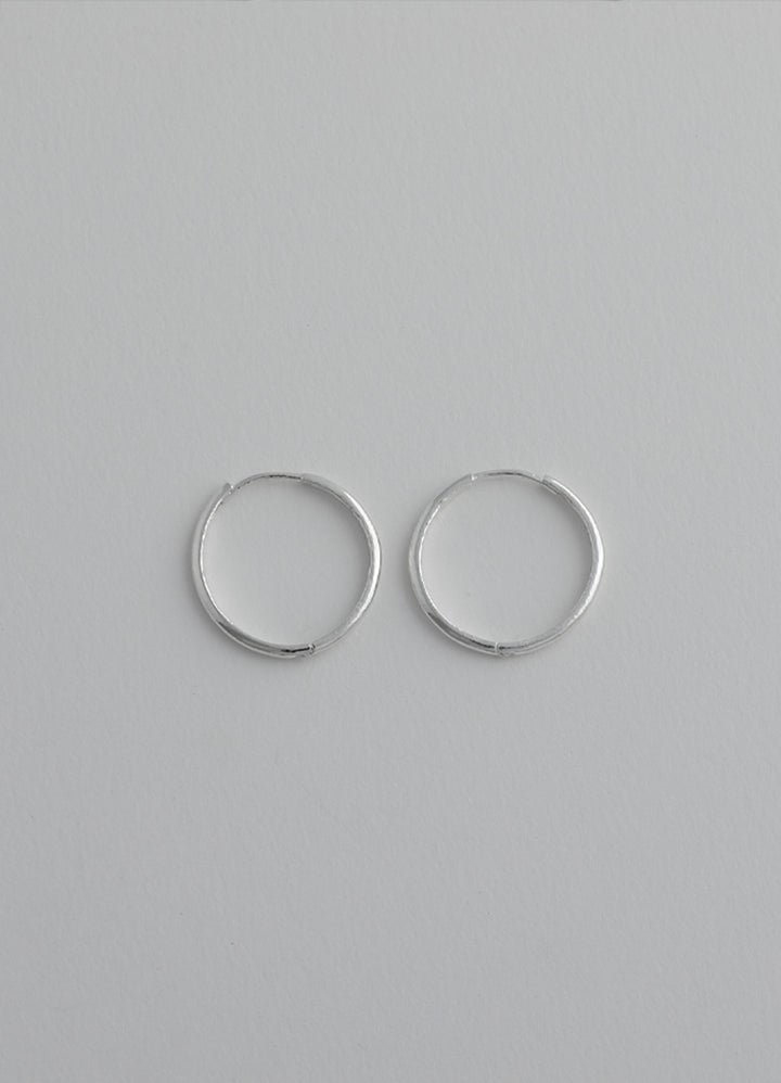 ニートフープピアス (20mm/SV) Teilen