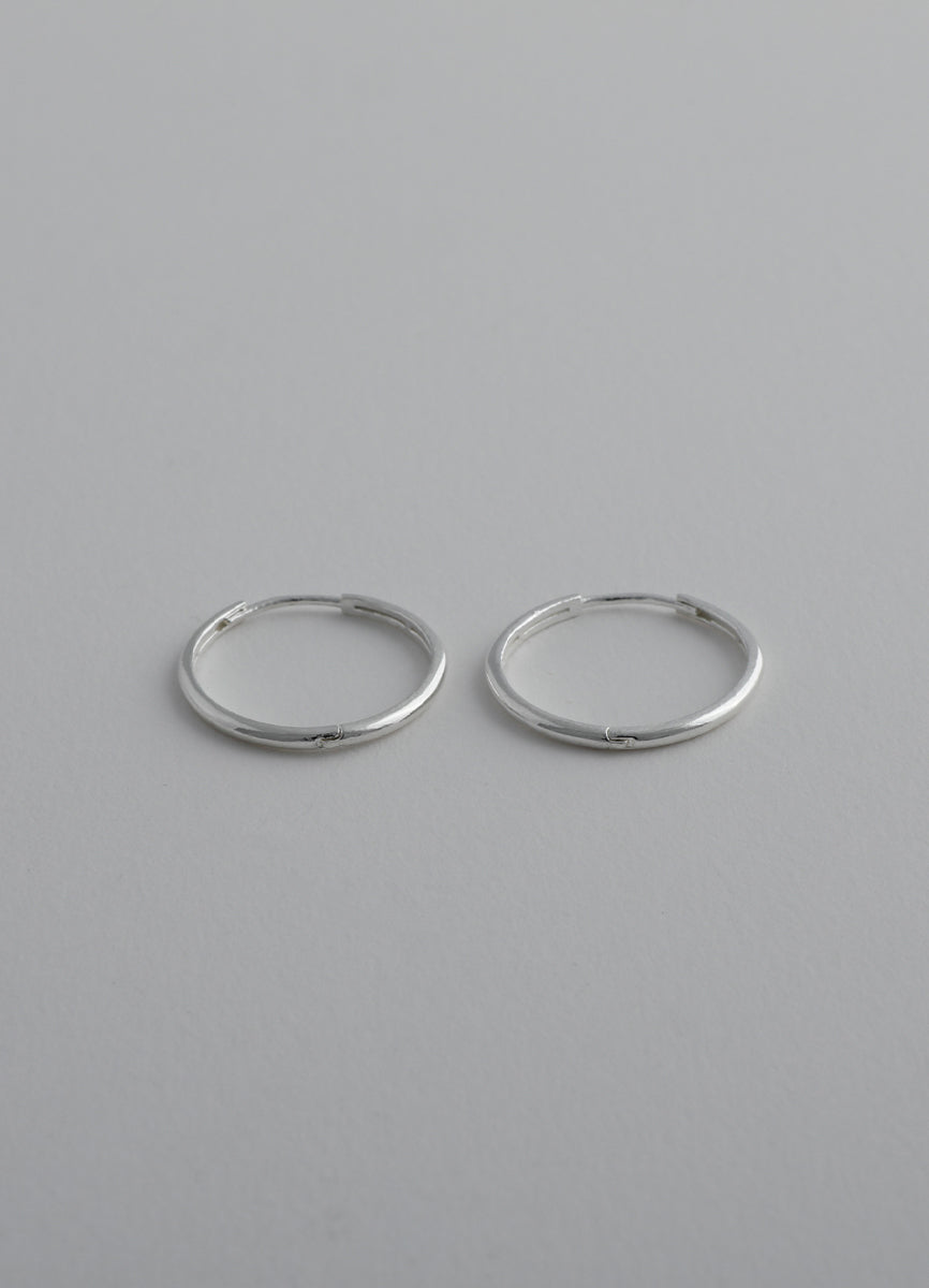 ニートフープ20ピアス (シルバー925) Teilen ユニセックス | whoseA