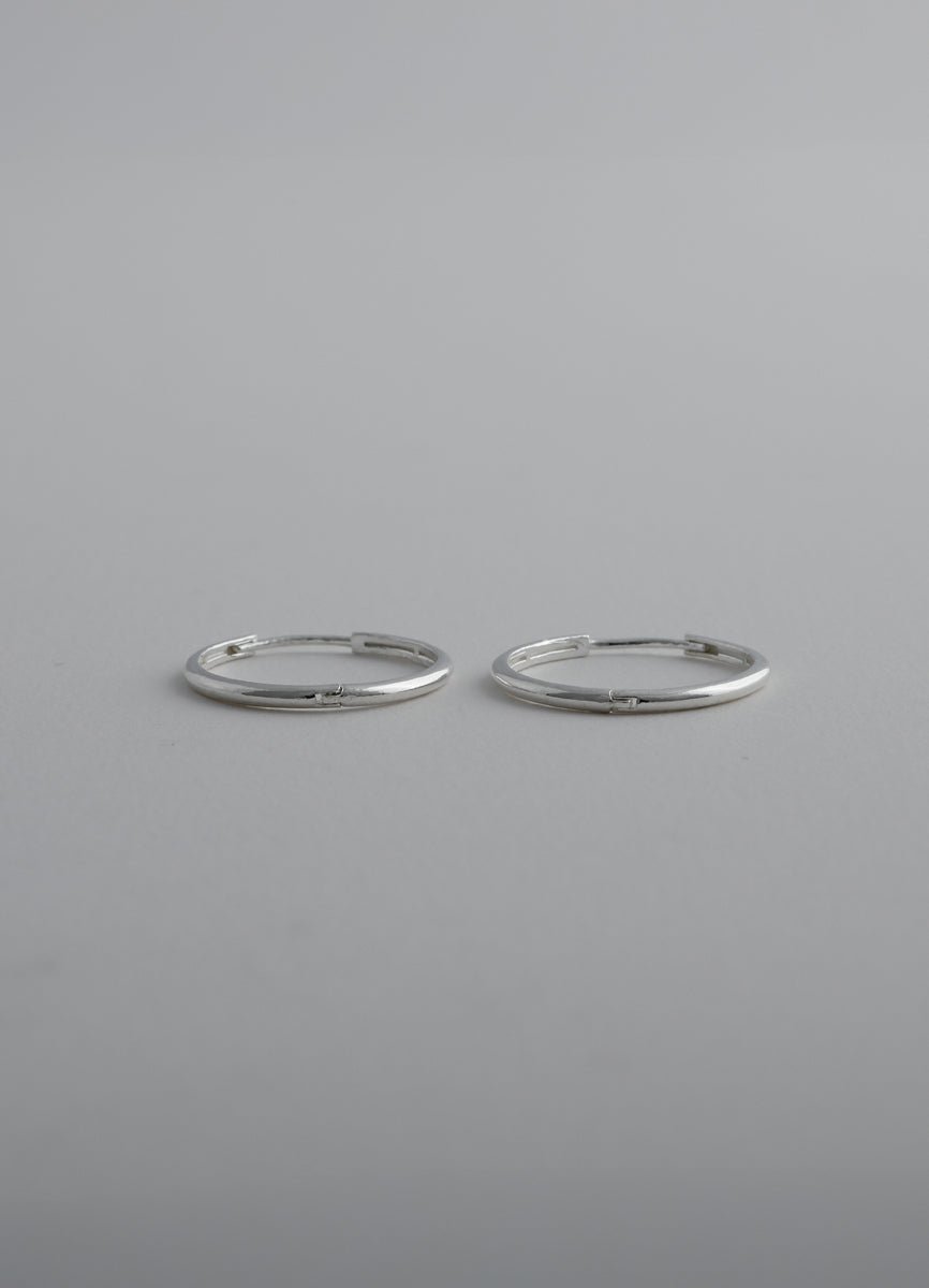 ニートフープピアス (20mm/SV) Teilen