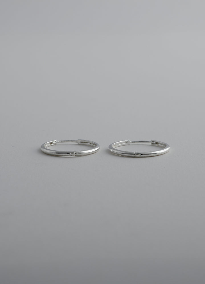 ニートフープピアス (20mm/SV) Teilen