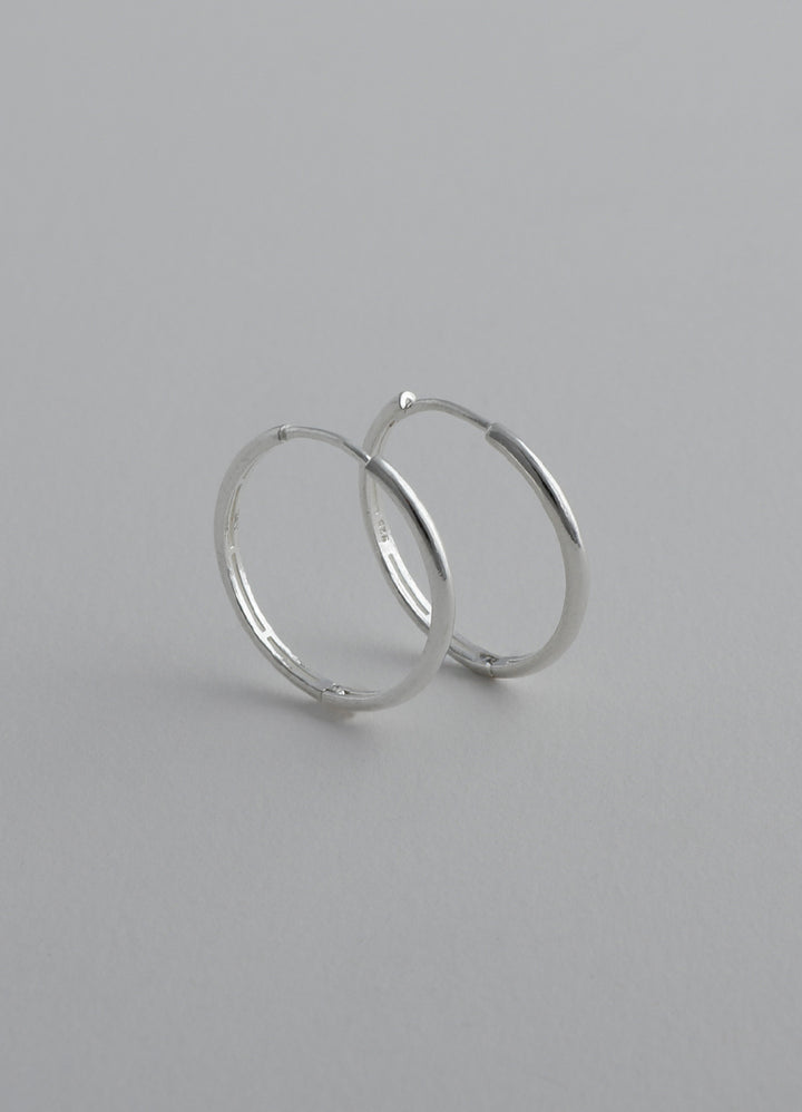 ニートフープピアス (20mm/SV) Teilen