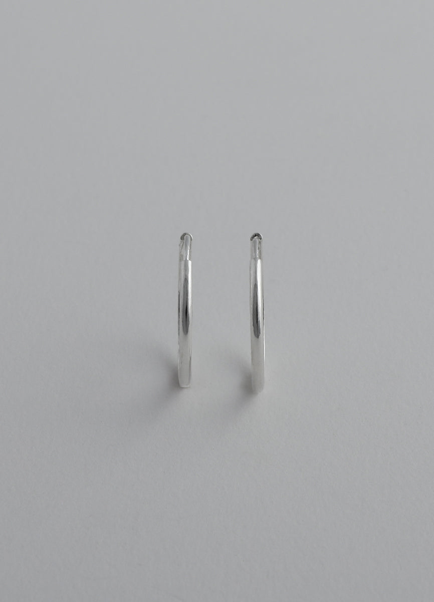 ニートフープピアス (20mm/SV) Teilen