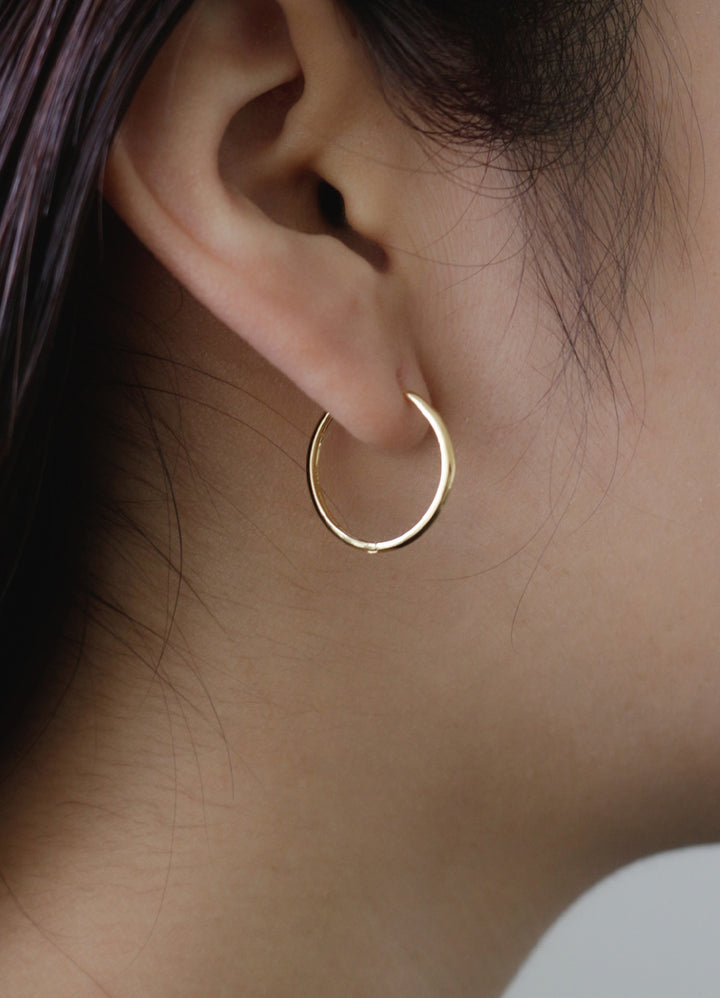 ニートフープピアス(20mm/16KGP) Teilen