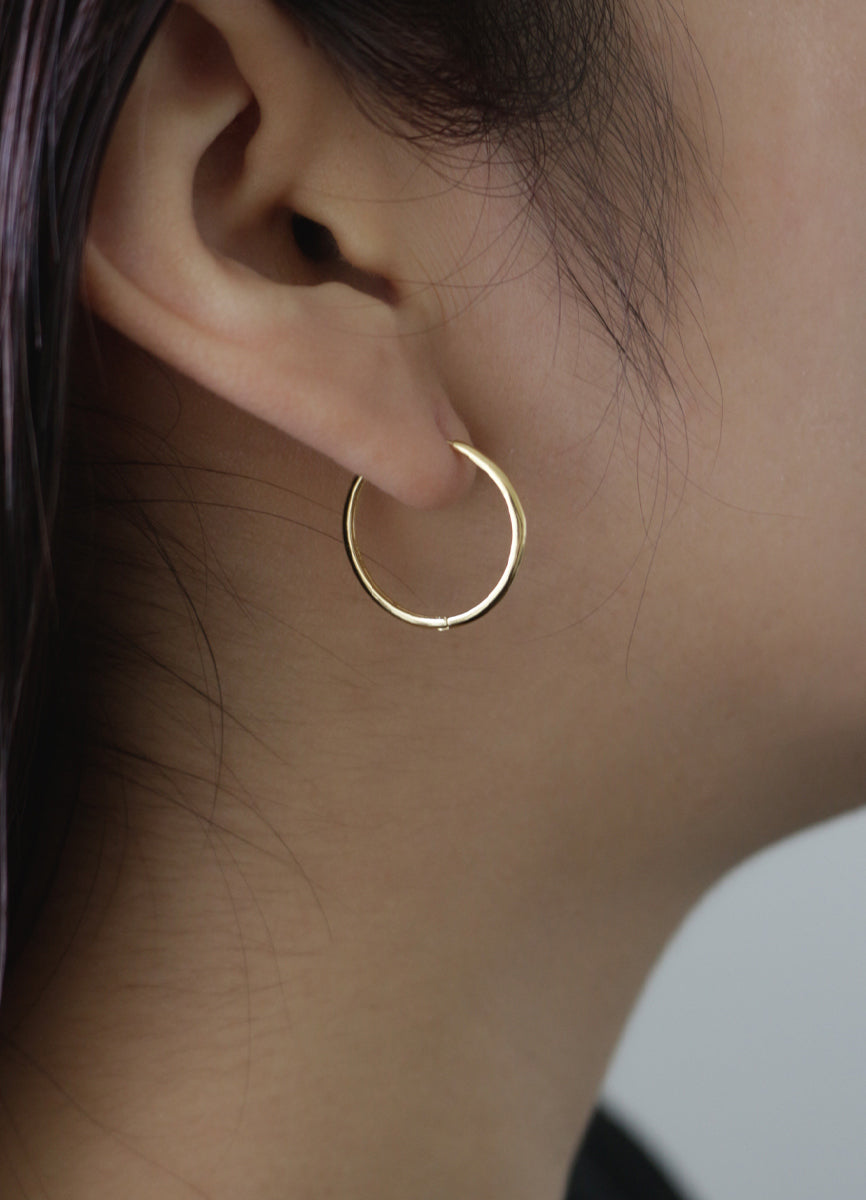 ニートフープピアス(20mm/16KGP) Teilen