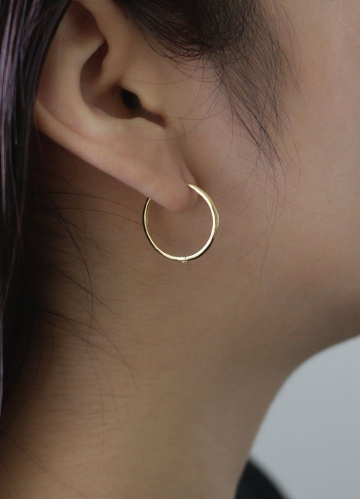 ニートフープピアス(20mm/16KGP) Teilen