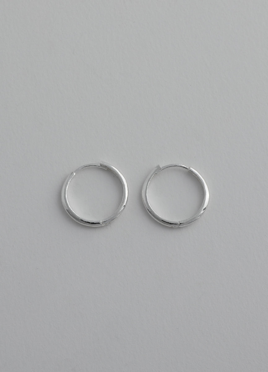 ニートフープピアス2（15mm/ SV) Teilen