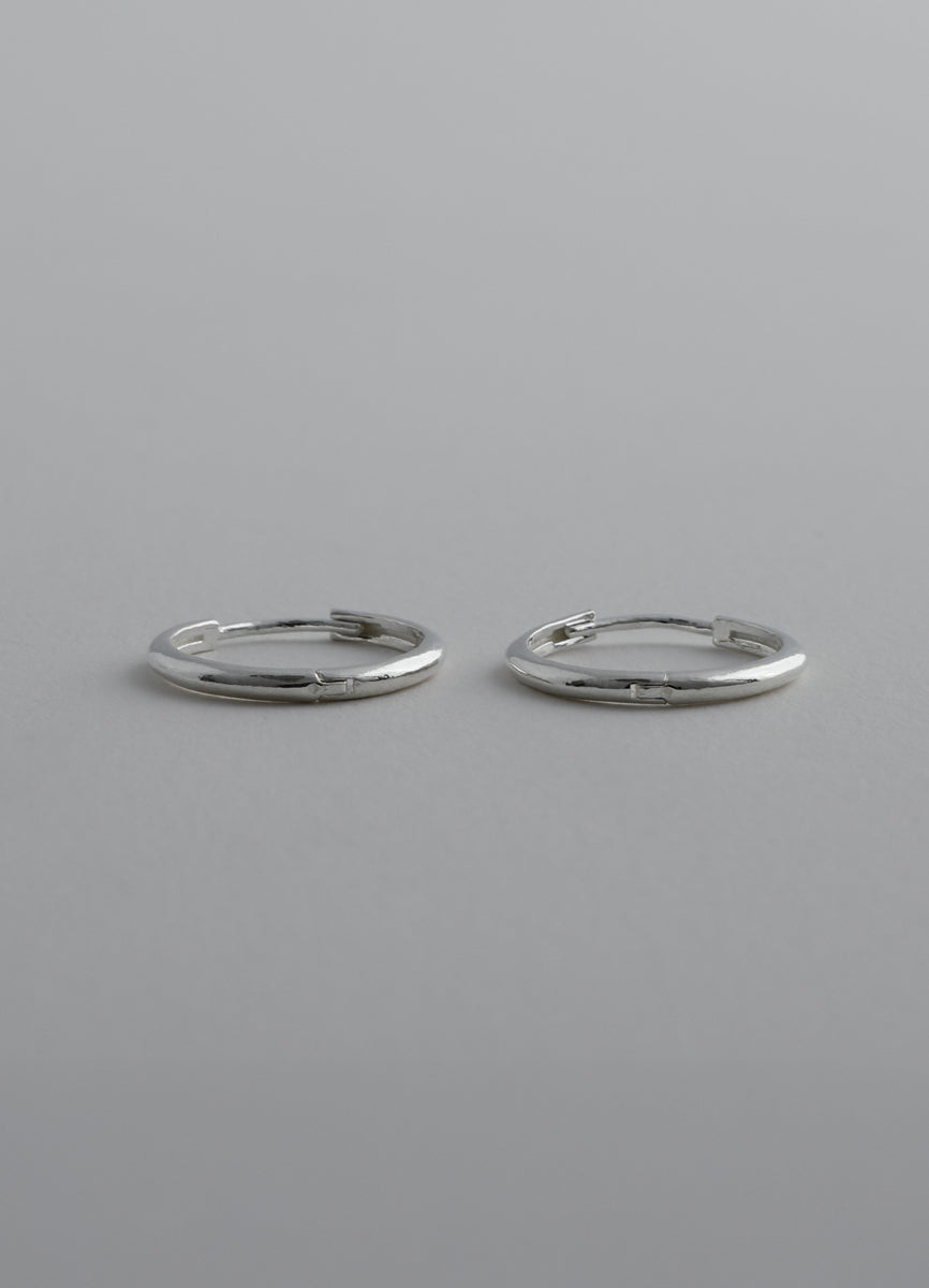 ニートフープピアス2（15mm/ SV) Teilen