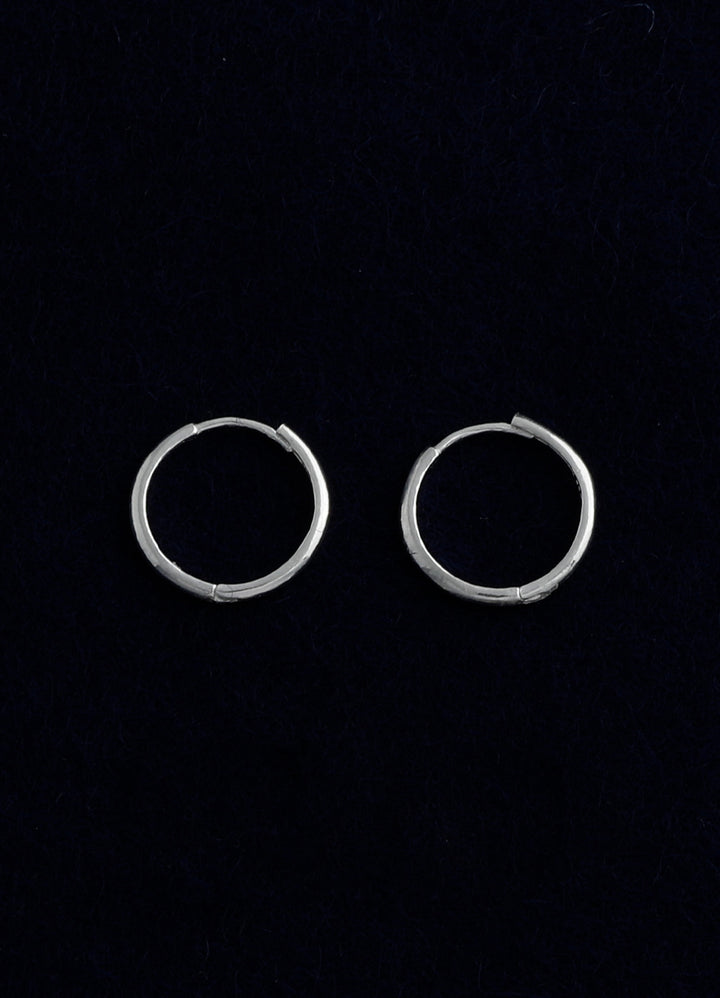 ニートフープピアス2（15mm/ SV) Teilen