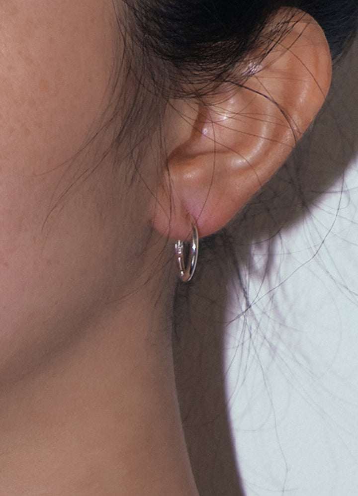 ニートフープピアス2（15mm/ SV) Teilen