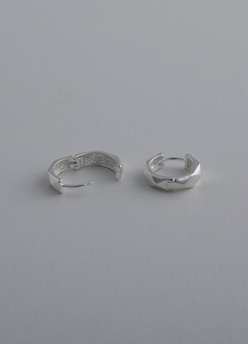 ポリゴンフープピアス (シルバー925) Teilen