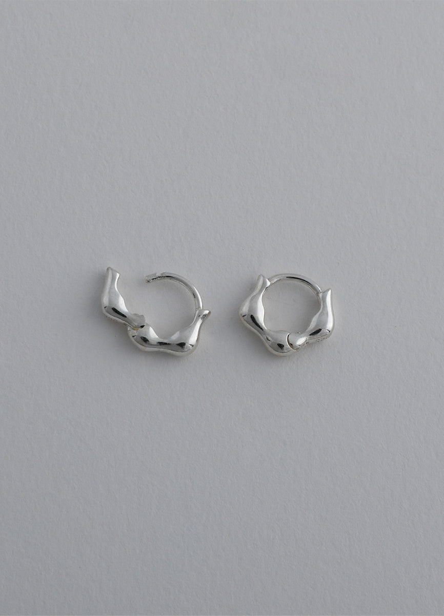 ピラーフープピアス (シルバー925) MATOI