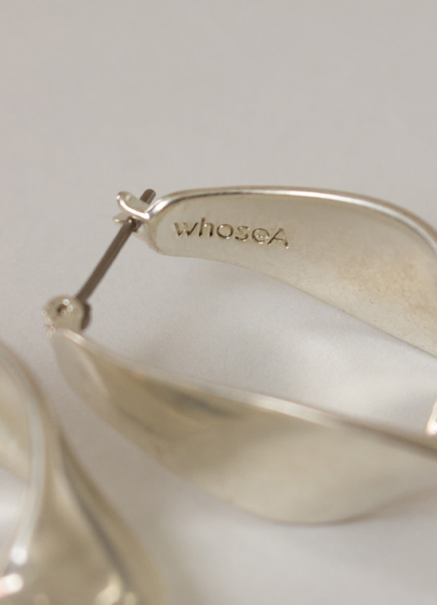 SALE ツイストピアス (BS) Teilen