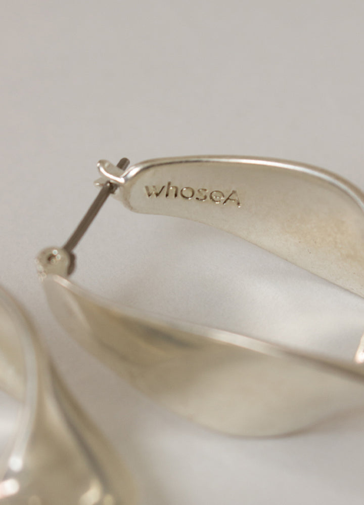 SALE ツイストピアス (BS) Teilen