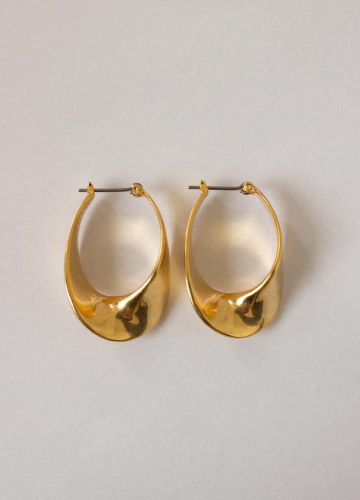 SALE ツイストピアス (BS) Teilen