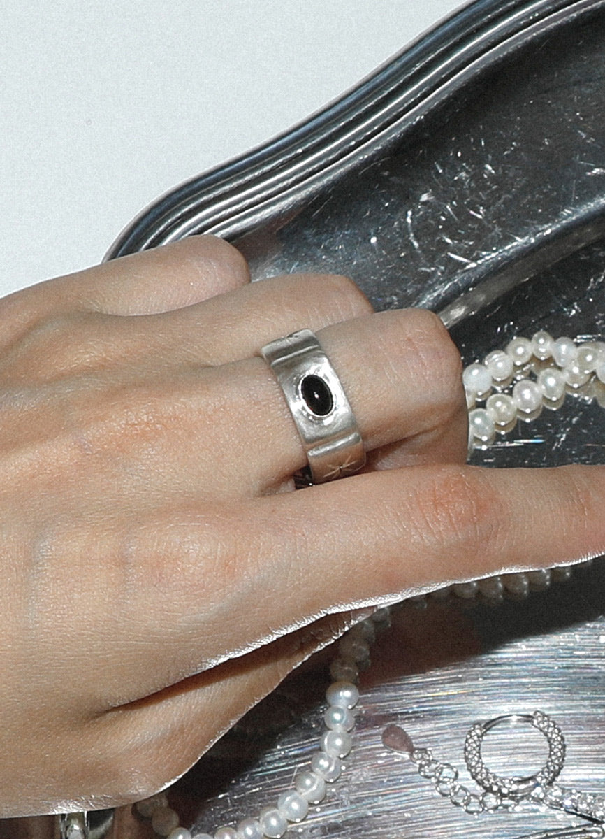 オニキスストーンリング (SV.BK) Huk – whoseA ONLINE STORE