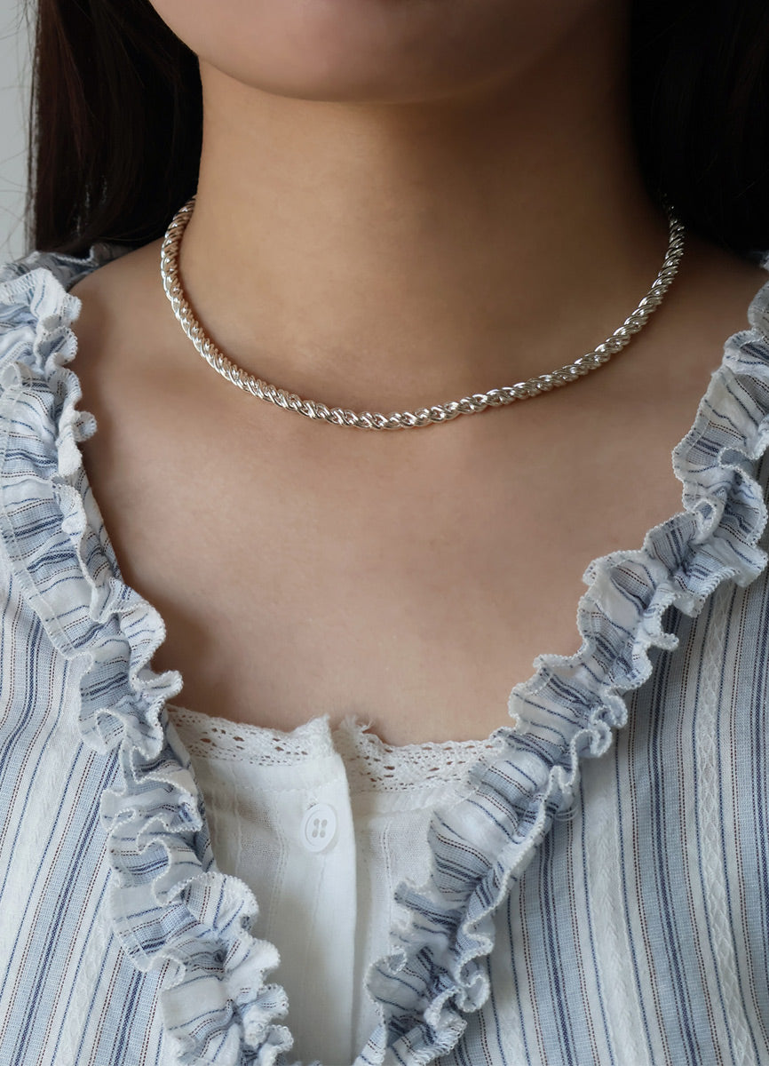 ツイストチェーンネックレス (真鍮/シルバー925コーティング) Teilen